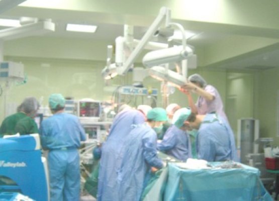 Ministerul Sănătăţii decontează pentru Constanţa doar 54 de operaţii pe cord